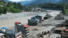 LIVEनेपाल बाढ़- लापता लोगों का आंकड़ा 2500 पहुंचा: 400 भारतीय तिब्बत में फंसे; सुरंग में फंसे लोगों को निकालने में मदद करेगा भारत1:13Play videoलाइव अपडेट्स13 मिनट पहले: चीन ने नेपाल को हर संभव मदद का भरोसा दिया25 मिनट पहले: एक लहर और सबकुछ खत्म, तीनों पीड़ितों की कहानी