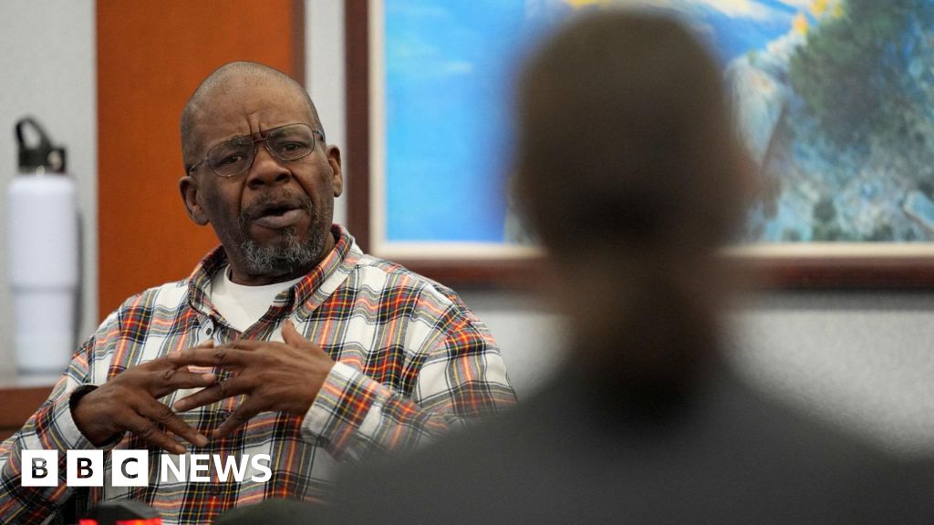 Witness gets combative in Tupac murder trial - 'I don't want to send him to prison'The witness said he had little love for the man on trial for the rapper's murder, but refused to answer questions that he thought would send Duane "Keffe D" to prison. 16 mins agoUS & Canada