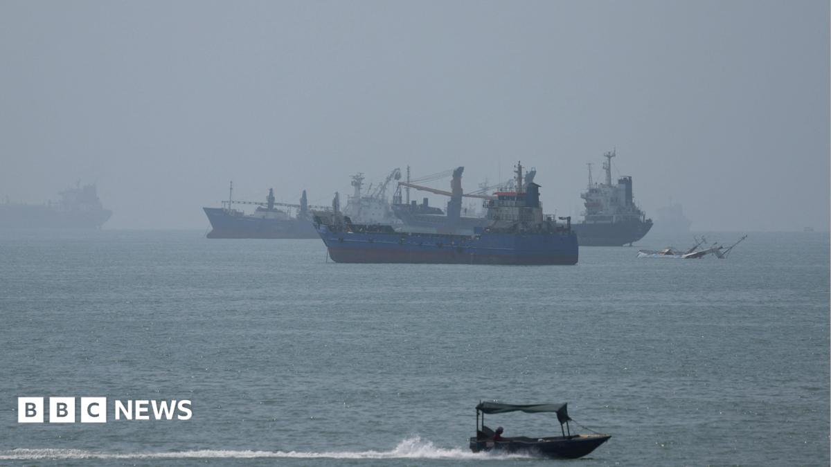 US strikes Iranian launchers on Larak Island in first known attack in weeks