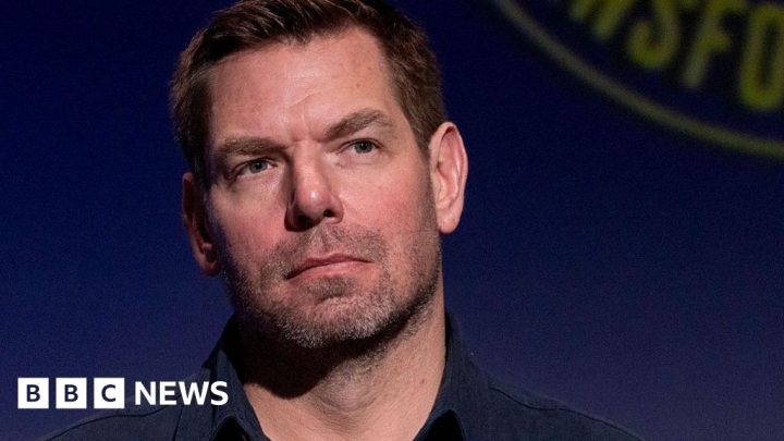 FBI seizes former Congressman Eric Swalwell's devices and searches his home as part of investigationAgents stopped the Democrat in an airport over the weekend as part of an investigation into sexual misconduct allegations that he has denied.13 mins agoUS & Canada