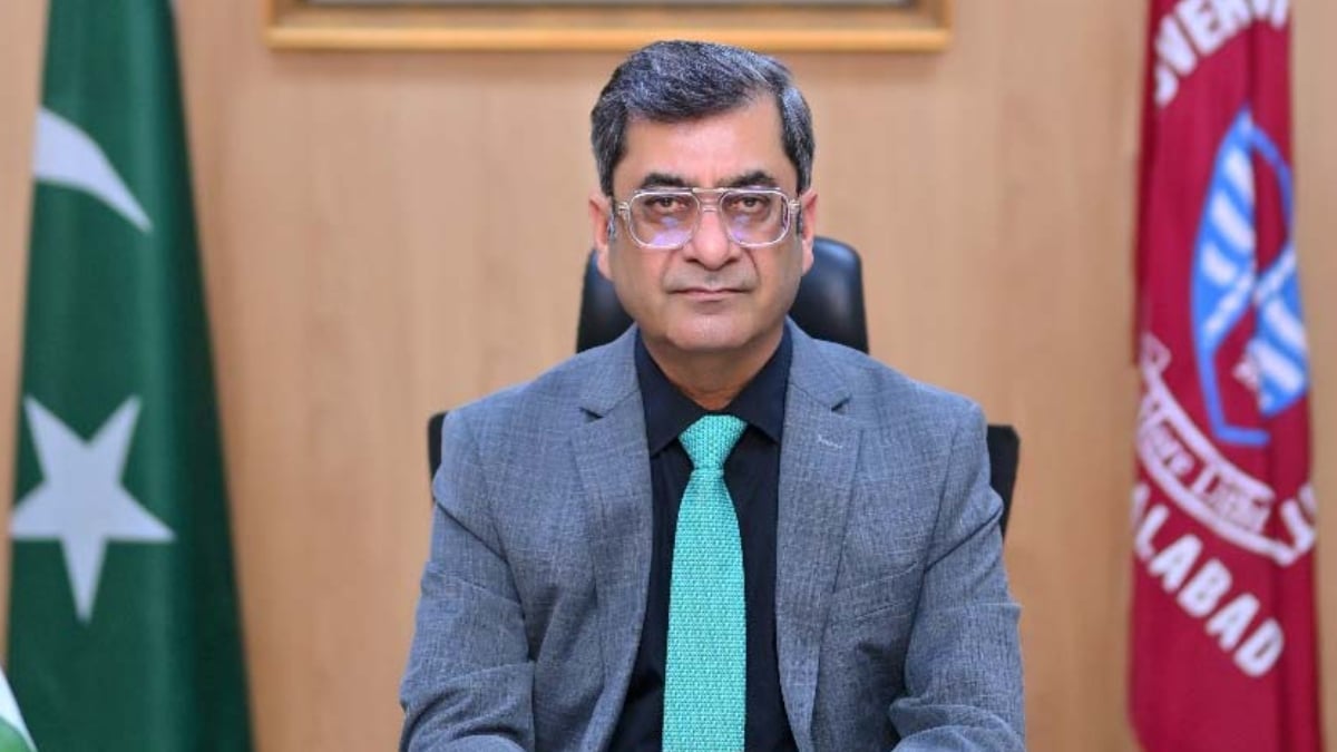 GCU Faisalabad Vice Chancellor Wins Prestigious Award