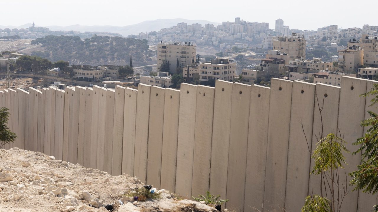 Why Israeli tenders for illegal E1 West Bank settlement prompted outrage