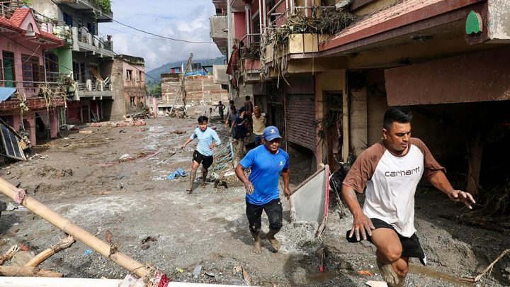 Deaths mount, search ramps up for hundreds missing in Nepal flash floods