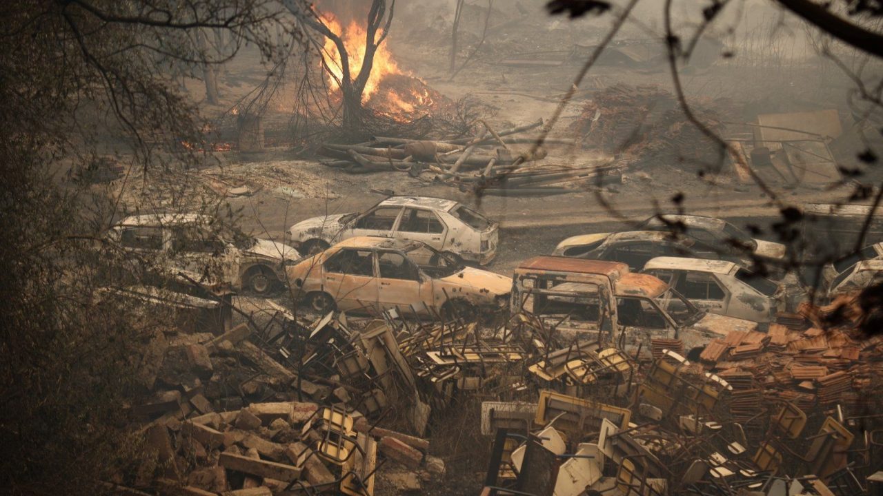 Algeria residents mourn neighbours lost in wildfire aftermath