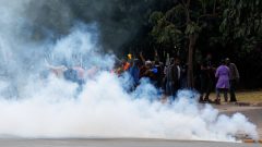 Police fire teargas at Kenyan traders protesting higher taxes on imports