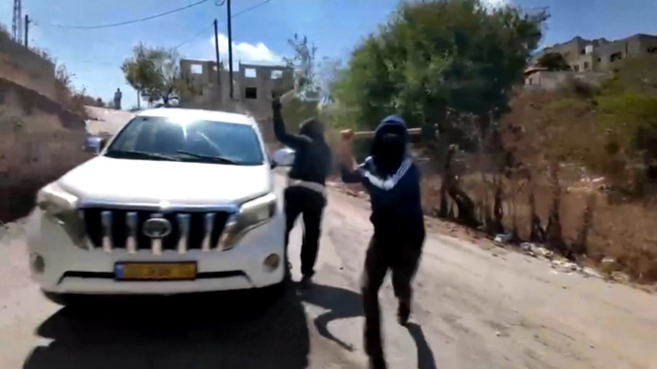 Israeli settlers attack international news team in occupied West Bank