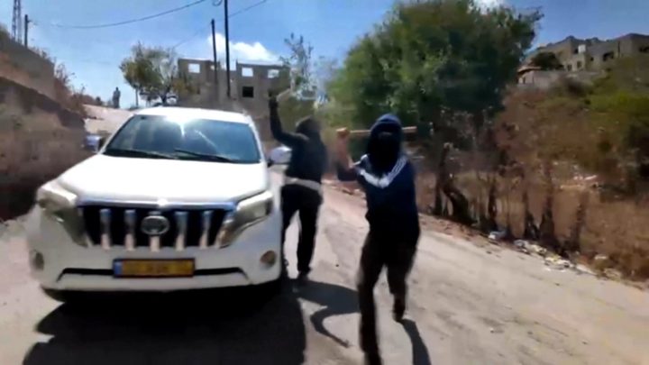 Israeli settlers attack international news team in occupied West Bank