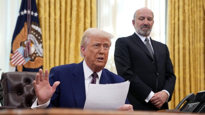 Experts raise alarms over Census Bureau report Trump is touting on noncitizen voting