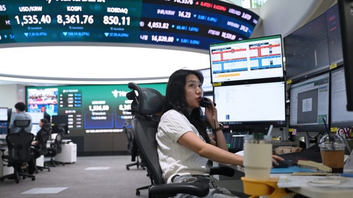 South Korea’s rookie investors lose small fortunes amid AI stocks frenzy