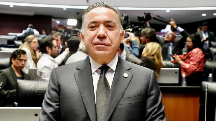 Morena se deslinda de Inzunza, Comisión de Honestidad definirá su militancia