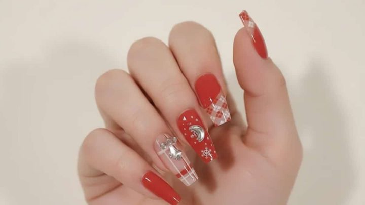 Artificial Nails Are Causing Fertility and Pregnancy Problems in Women