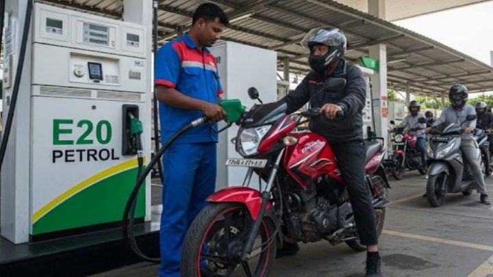 सरकार के आर्थिक सलाहकार बोले- E20 से गाड़ियों को नुकसान: E10 पेट्रोल फिर शुरू हो; फ्यूल में 30% एथेनॉल मिलाया तो खाद्य संकट संभव0:58Play video