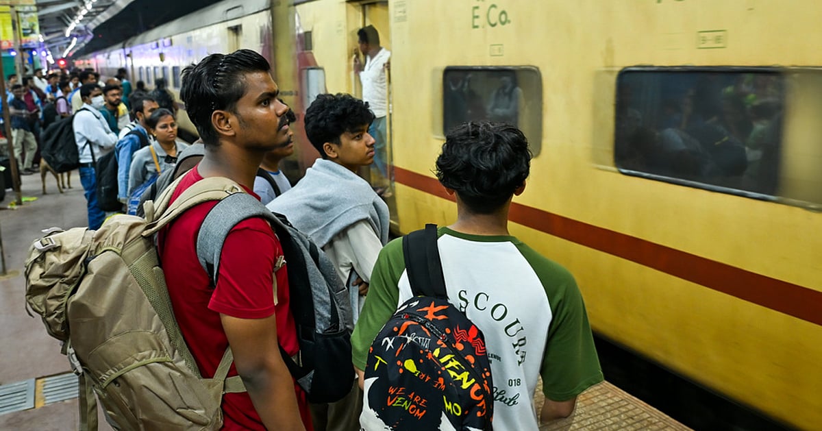 Mentally-challenged youth assaults at Bhubaneswar railway station, two held