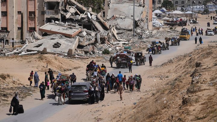 Prices soar as Gaza smuggling booms; officials, soldiers and middlemen are accused of cashing in