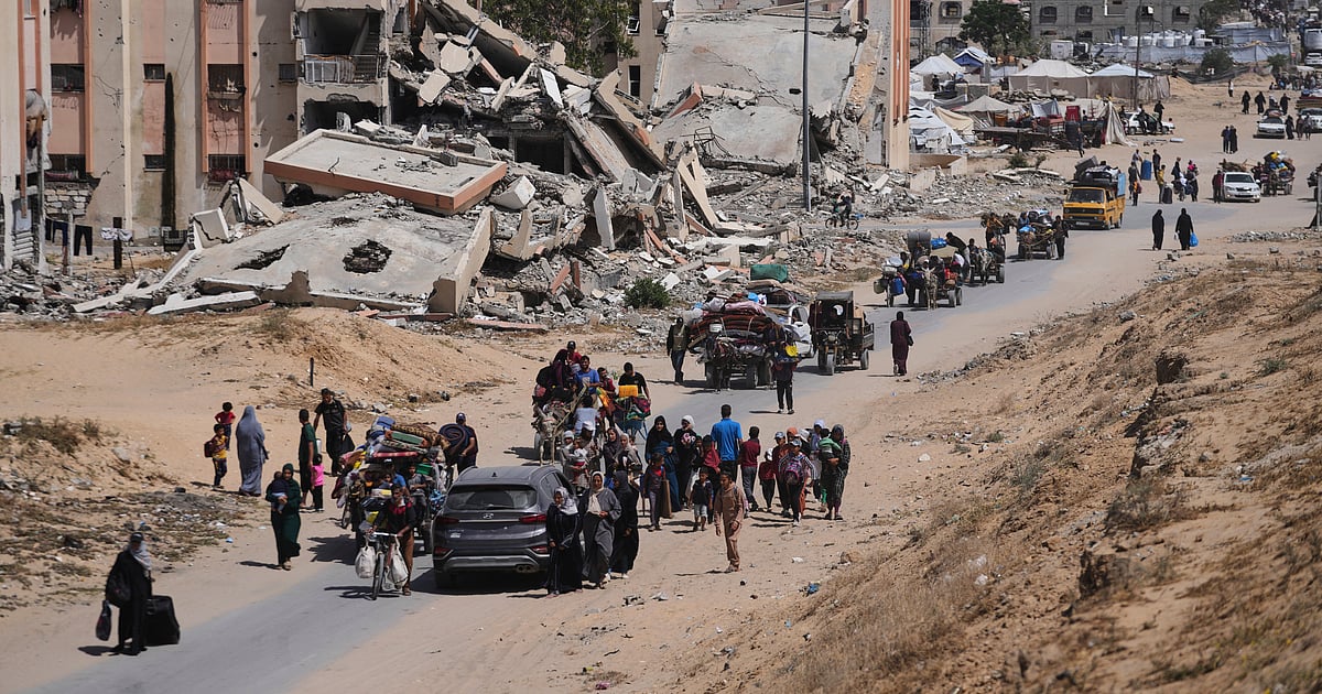 Prices soar as Gaza smuggling booms; officials, soldiers and middlemen are accused of cashing in