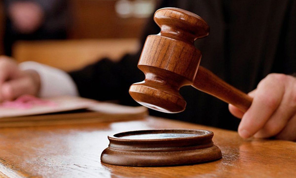 Delhi court slams Gujarat cops for 'hanging' minor boy as 'bait' to make father surrender