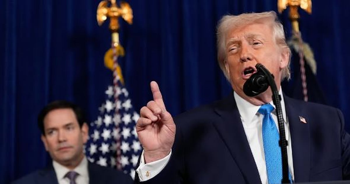 Trump threatens to bomb Oman if it gets in way of Iran deal