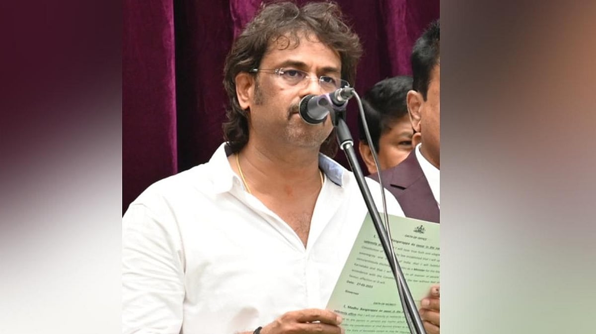 SIO representatives meet Minister Madhu Bangarappa, seek teacher
recruitment details