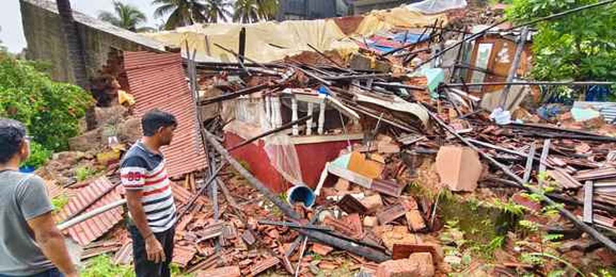 Woman died, Husband suffered serious injuries after wall collapse in Odisha's Mayurbhanj