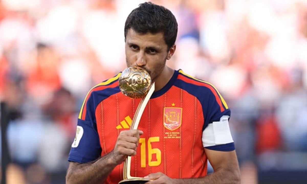 Rodri set to arrive as Barcelona finalize transfer from Man City