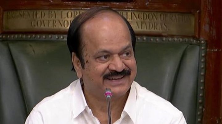 Not mandatory to stand when CM enters House: TN Speaker