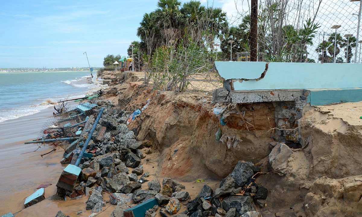 Villagers of sea erosion-hit Aryapalli seek protective measures, launch stir
