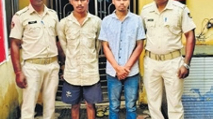 Two burglars held with Rs 6L stolen ornaments