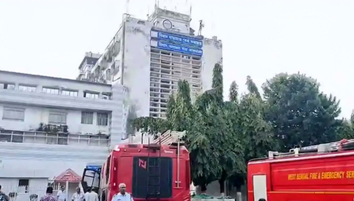 Fire erupts at old ATC building of Kolkata Airport; no injuries, flight disruptions reported