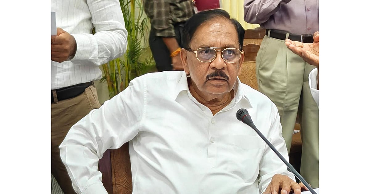 G Parameshwara writes to CM, seeks rollback of Mines Bill