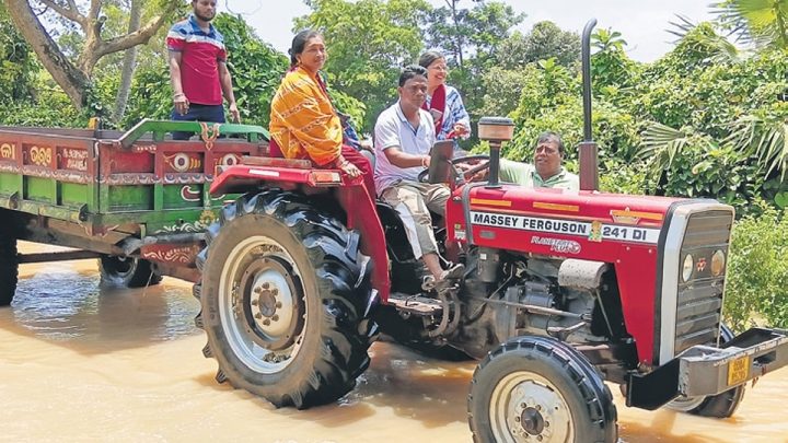 In Odisha highway submereged under water, tractor is only mode of transport