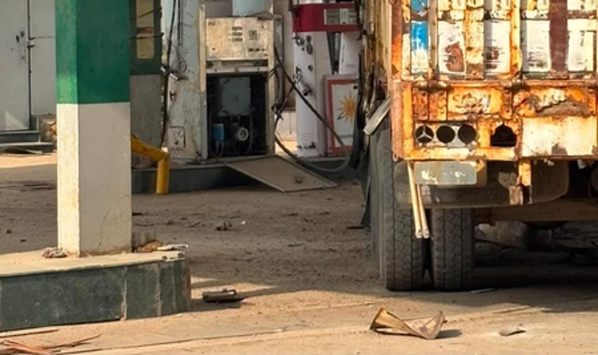 Delhi CNG blast: Fuel pump worker lay bleeding for over 30 minutes, claims family