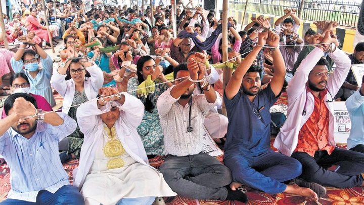 Andhra junior doctors’ strike enters eighth day over stipend hike