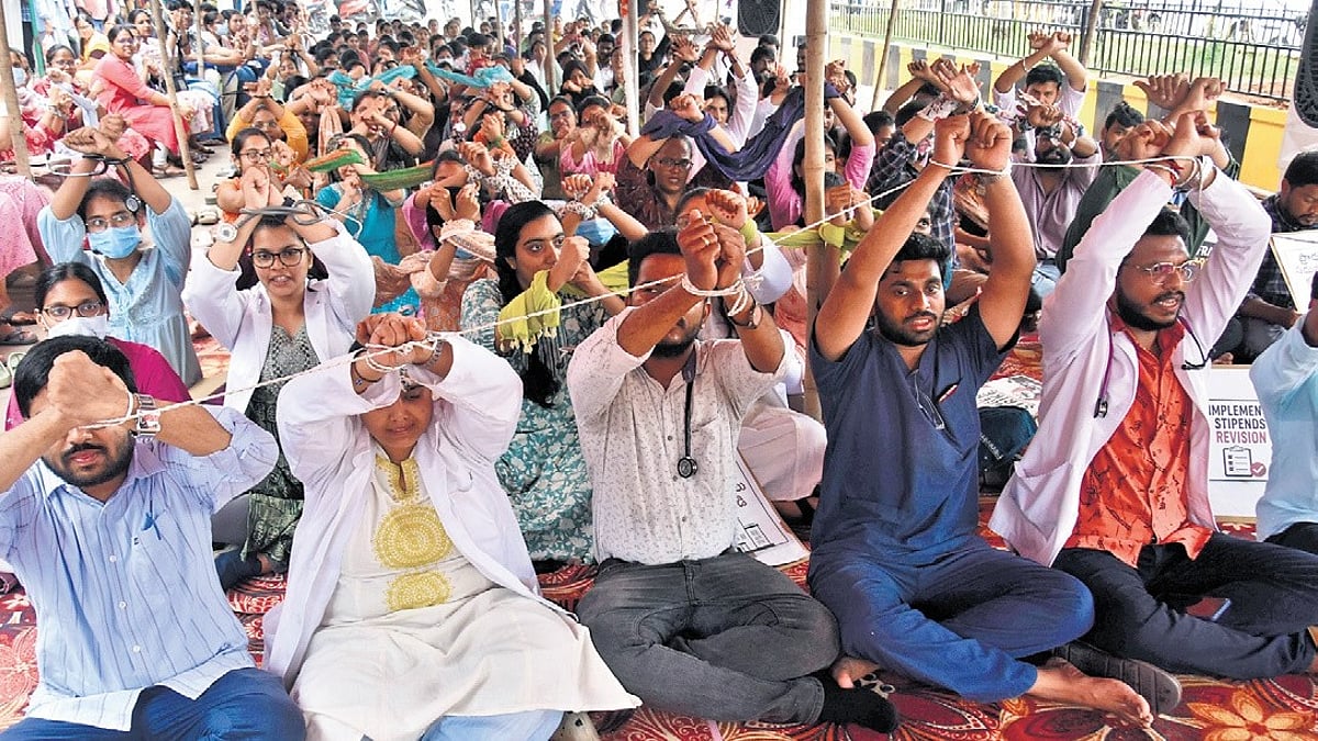 Andhra junior doctors’ strike enters eighth day over stipend hike