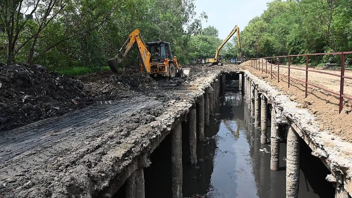 Eight sewage treatment plants release polluted discharge