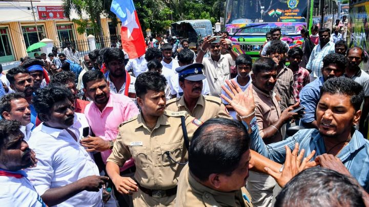 Youth held for slapping SI released on bail in TN's Thanjavur
