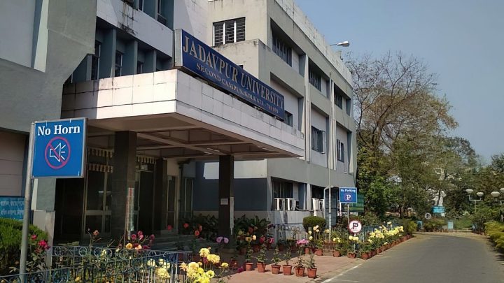 Tensions rise at Jadavpur University after midnight clash between Left students, ABVP