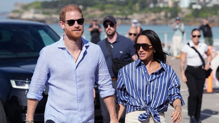 Prince Harry and Meghan are returning to the UK with their children, British newspaper says