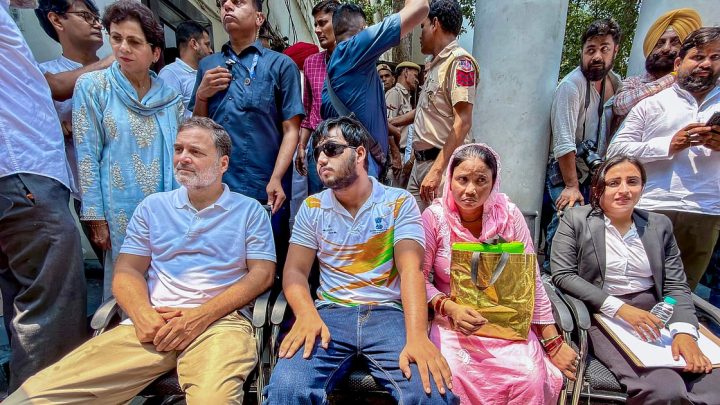 LIVE | Rahul Gandhi sits on dharna at Delhi police station; RAF, additional forces deployed