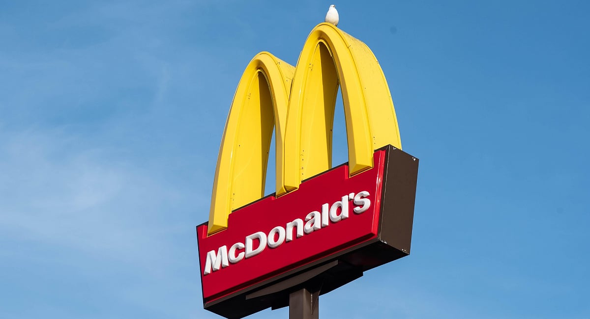 Maharashtra FDA suspends licenses of Radio Club, McDonald's outlet in south Mumbai