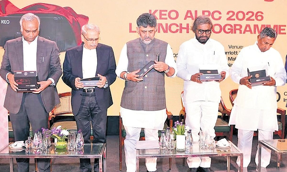 Karnataka CM launches affordable AI
computer targeting rural students