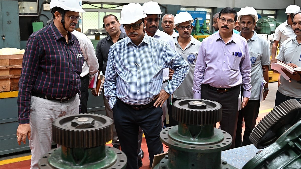PCEE inspects Vijayawada diesel loco shed