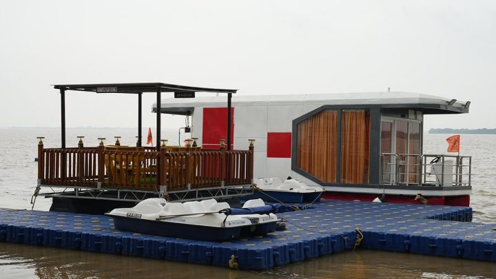 Houseboat set for launch on Godavari