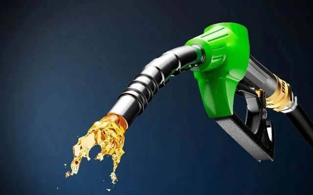 ڈیزل 32روپے63پیسے سستا، پیٹرول 2روپے 97پیسے فی لٹر مہنگا