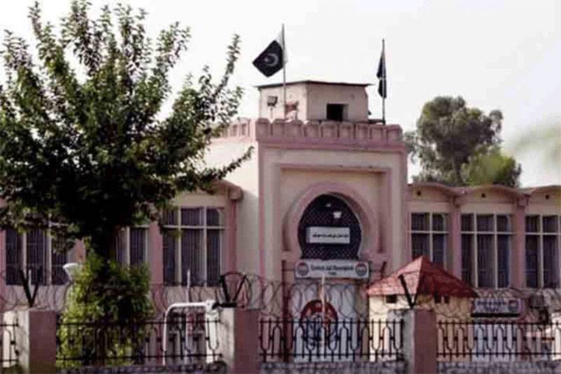 بانی پی ٹی آئی اڈیال جیل منتقل، صحت مند قرار، سکیورٹی کے باعث پمز میں معائنہ کرایا: عطا تارڑ
