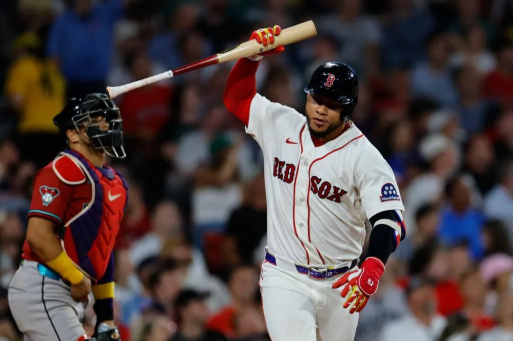 Willson Contreras gets testy with fans in Red Sox slugger’s latest heated incident