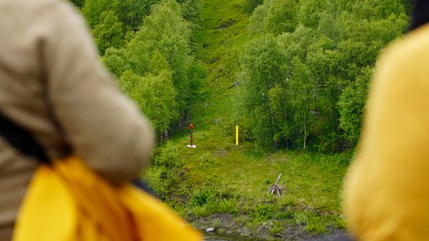 What it's like to hike the Arctic's most closely monitored borderA series of scenic paths trace the Norwegian-Russian border. But as you trek through the tundra and forests, you may notice watchtowers and cameras hanging in trees.
