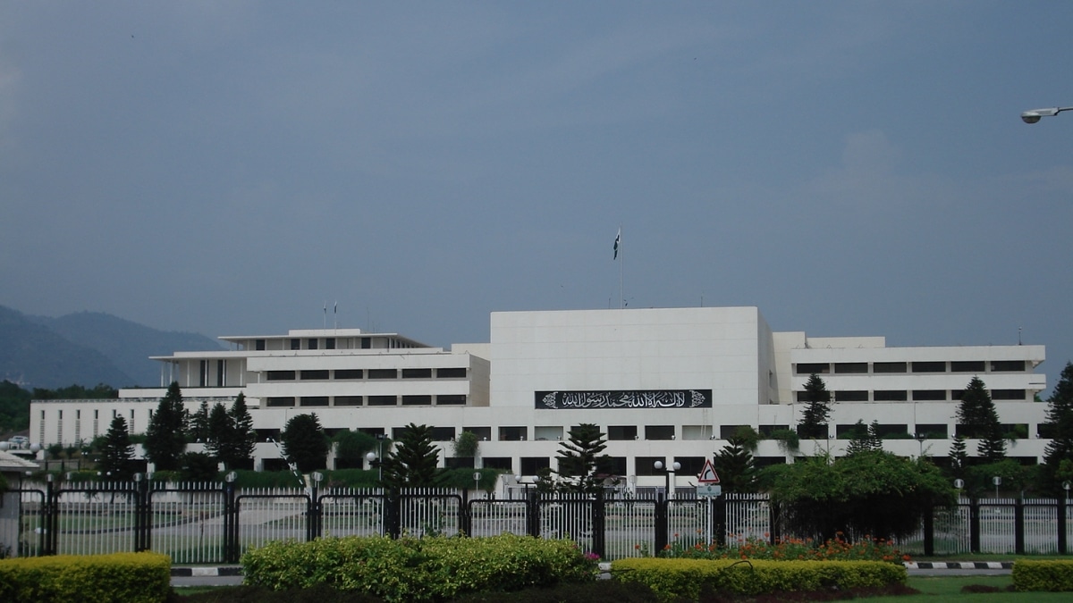 Parliament House Roofs Start Leaking After Heavy Islamabad Rain