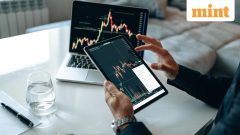 Looking for stock tips? Here’s a good one: don’t ask an economist.