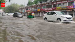 DelhiHeavy rain lashes Delhi-NCR; Gurgaon offices, schools shift to online mode