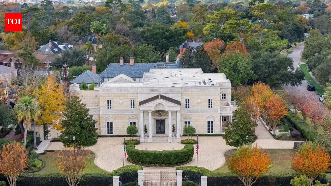 USHouston lawyer buys $15.5M mansion to demolish it for a garden